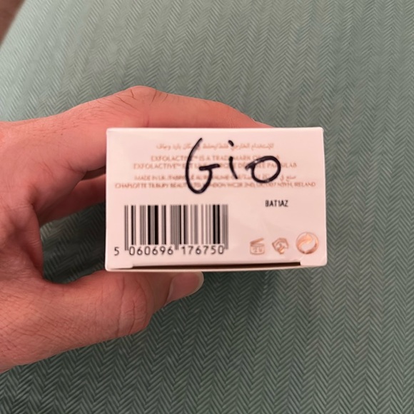 Charlotte Tilbury Super Radiance Resurfacing Facial - Picture 3 of 11